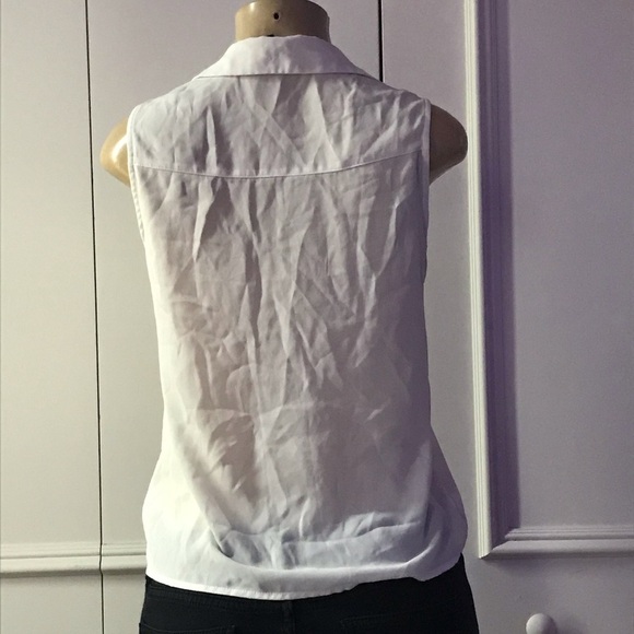 H&M Divided Sleeveless White With Crochet Detail Size 6 Preloved - Picture 3 of 4